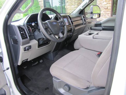 Used 2022 Ford F250 XLT AWD/4WD image 13