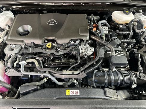 Used 2025 Toyota Camry LE FWD image 11