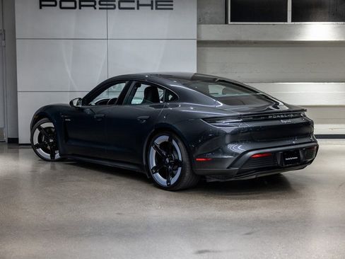 Used 2025 Porsche Taycan image 24