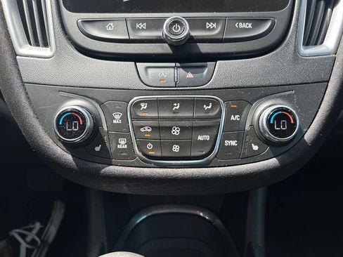Used 2022 Chevrolet Malibu LT FWD image 26