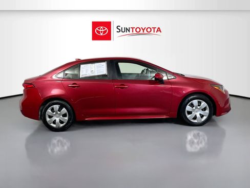 Used 2020 Toyota Corolla LE FWD image 2