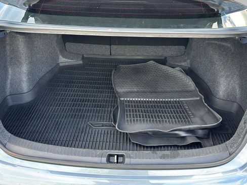 Used 2025 Toyota Corolla LE FWD image 28