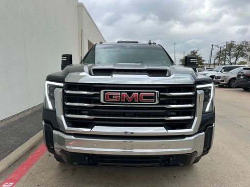 Used 2024 GMC Sierra 2500 SLT w/ SLT Premium Package image 2