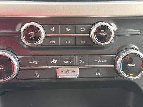 Used 2022 Ford F150 Lightning Pro AWD/4WD image 12