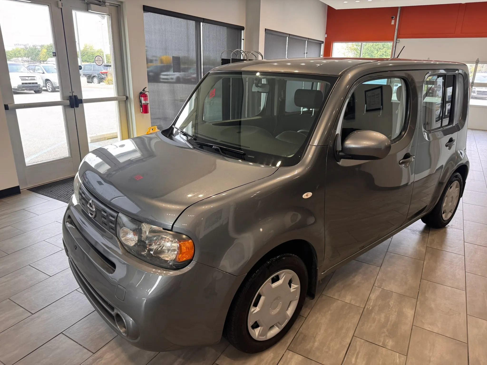 Used 2012 Nissan Cube 1.8 S w/ Interior Designer Pkg FWD image 38