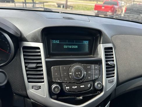 Used 2014 Chevrolet Cruze LT image 13