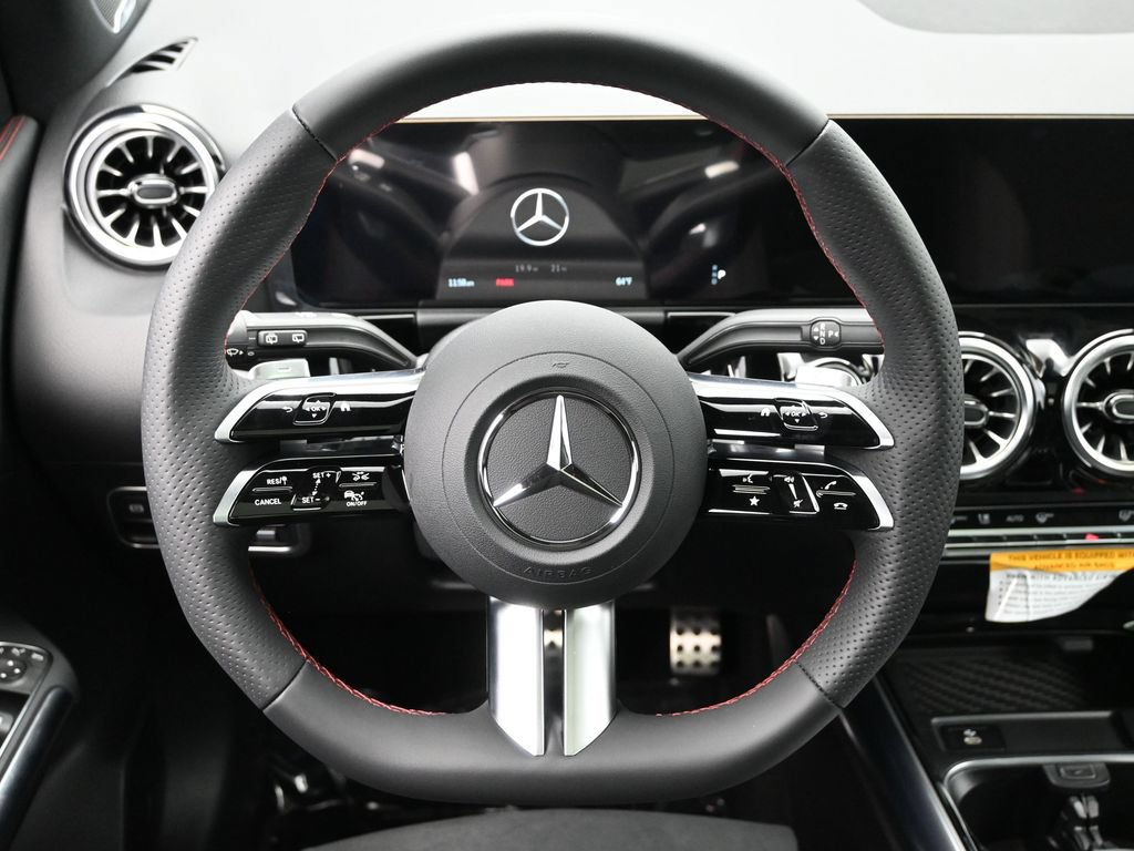 Used 2025 Mercedes-Benz GLA 250 4MATIC image 24