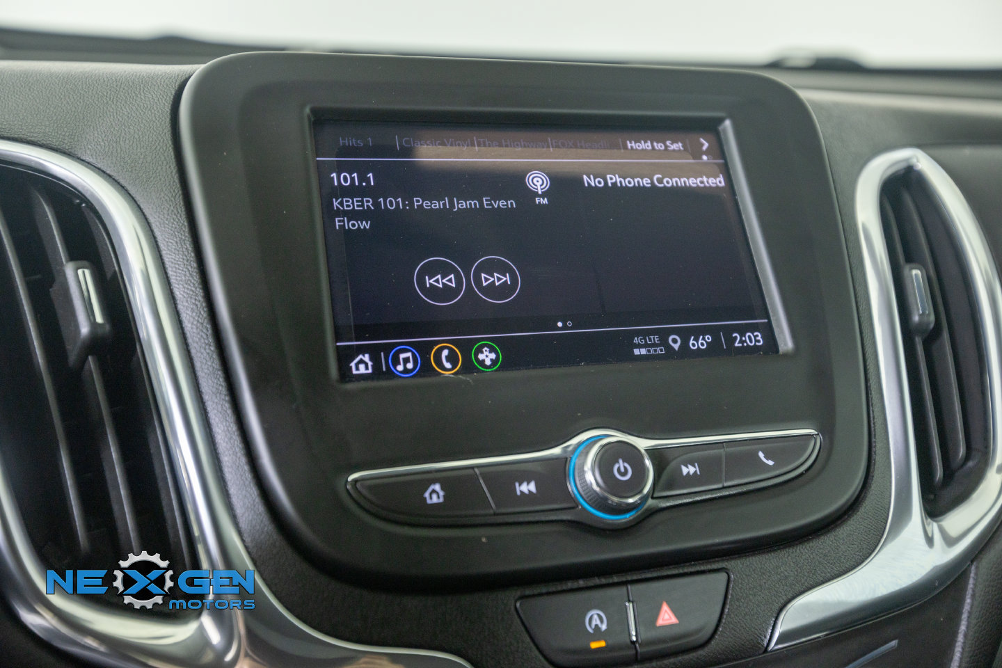Used 2024 Chevrolet Equinox LT AWD/4WD image 20