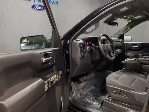 Used 2023 Chevrolet Silverado 1500 Custom Trail Boss w/ Realtree Special Edition image 22