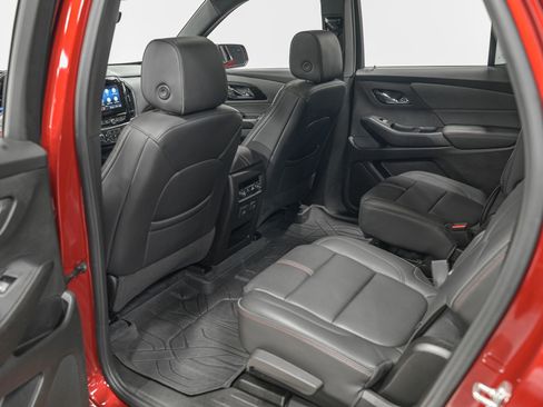 Used 2023 Chevrolet Traverse RS w/ LPO, Floor Liner Package image 27