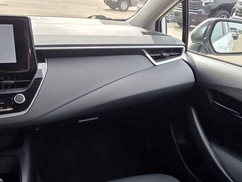 Used 2024 Toyota Corolla LE FWD image 19