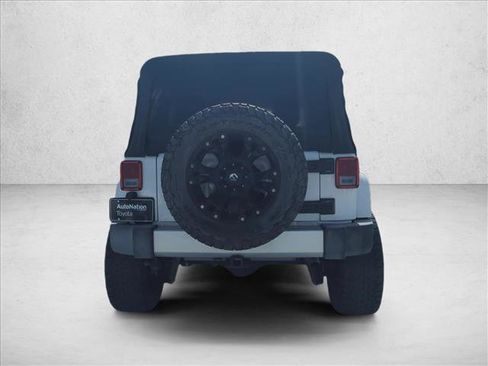 Used 2017 Jeep Wrangler Unlimited Sahara w/ Dual Top Group AWD/4WD image 6
