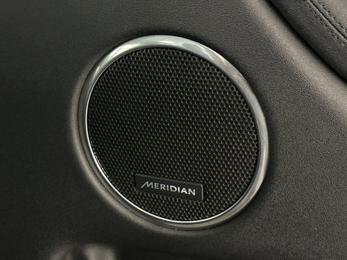 Used 2025 Land Rover Discovery Sport S image 16