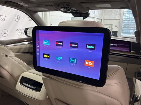 Used 2025 Cadillac Escalade Sport Platinum w/ LPO, ONYX Package image 23