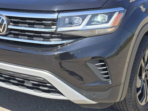 Used 2023 Volkswagen Atlas SE w/ Black Wheel Package image 10