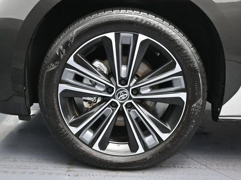 Used 2023 Toyota bZ4X Limited image 11