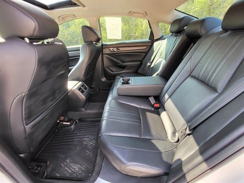 Used 2018 Honda Accord Touring image 21