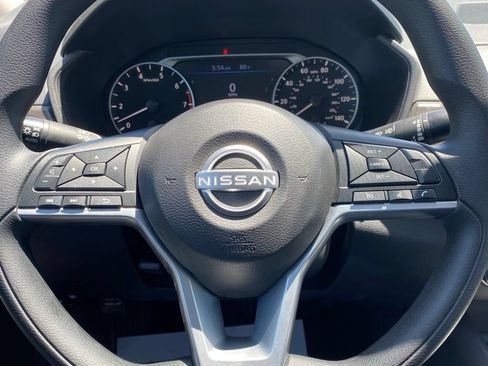 Used 2025 Nissan Altima 2.5 SV FWD image 22