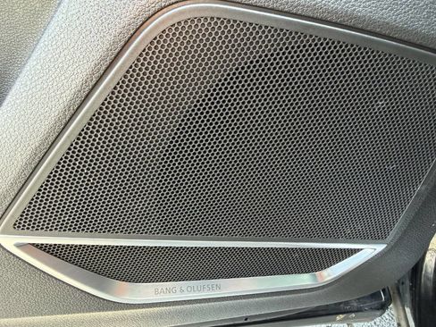 Used 2020 Audi Q3 2.0T Premium Plus w/ Premium Plus Package image 34