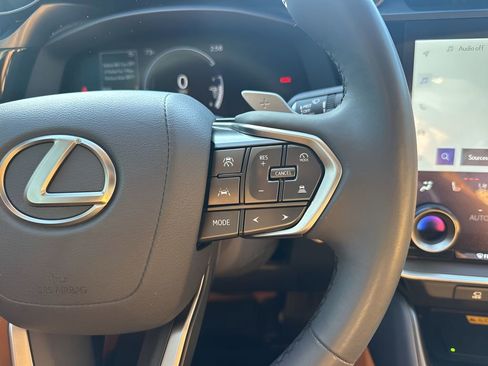 Used 2024 Lexus RZ 300e Premium image 16