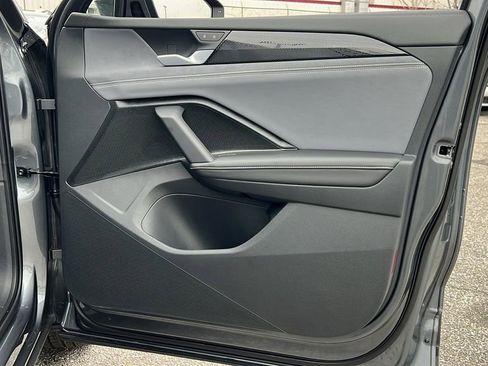 New 2026 Volkswagen Tiguan SE image 9