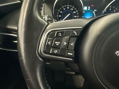 Used 2019 Jaguar F-PACE Premium AWD/4WD image 20