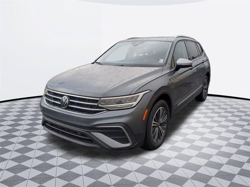 Used 2024 Volkswagen Tiguan Wolfsburg Edition image 2