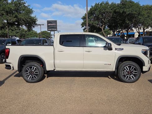 New 2026 GMC Sierra 1500 AT4 w/ AT4 Premium Package AWD/4WD image 4