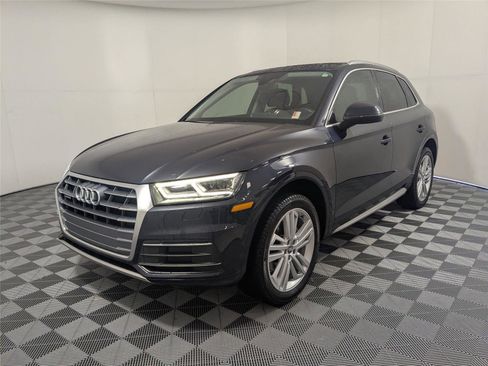 Used 2020 Audi Q5 2.0T Premium Plus w/ Premium Plus Package image 2