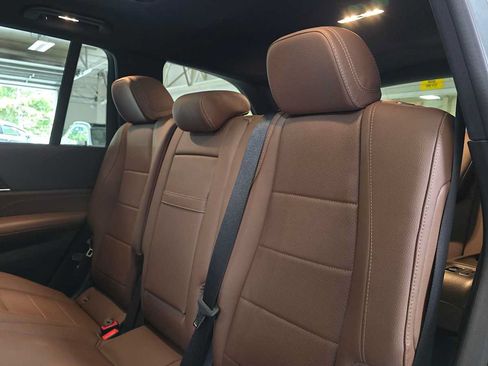 Used 2026 Mercedes-Benz GLS 450 4MATIC image 17