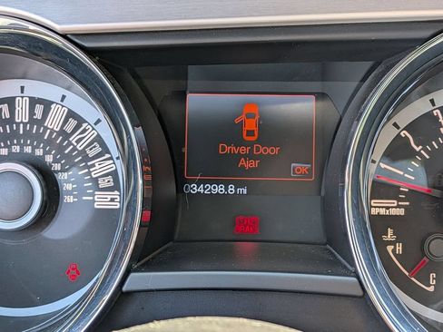 Used 2013 Ford Mustang GT Premium RWD image 12