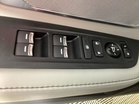 Used 2020 Acura RDX AWD w/ Advance Package image 18