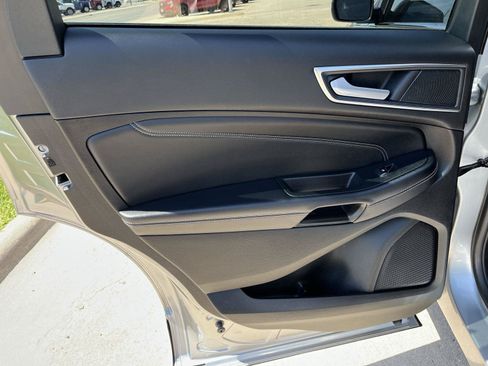 Used 2024 Ford Edge Titanium AWD/4WD image 13