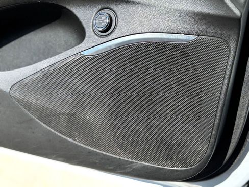 Used 2022 Buick Enclave Essence image 22