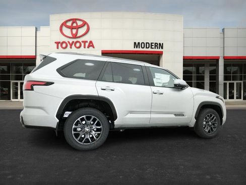 New 2026 Toyota Sequoia Platinum image 23