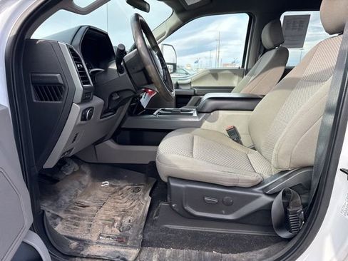 Used 2020 Ford F250 XLT w/ XLT Premium Package image 2