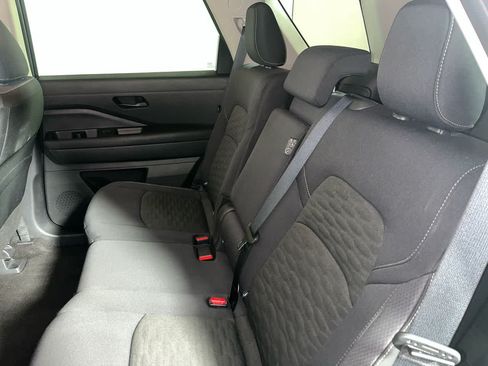 Used 2025 Nissan Pathfinder SV AWD/4WD image 27