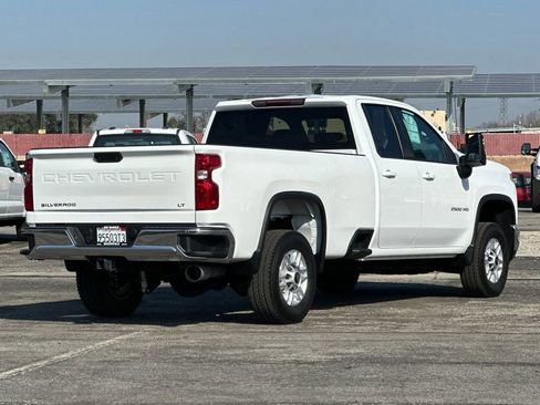 Used 2024 Chevrolet Silverado 2500 LT w/ Convenience Package AWD/4WD image 3