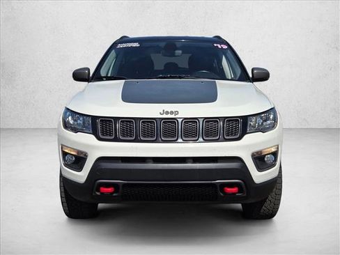 Used 2019 Jeep Compass Trailhawk image 2