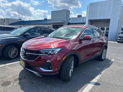 Used 2023 Buick Encore GX Essence w/ Experience Buick Package FWD image 2