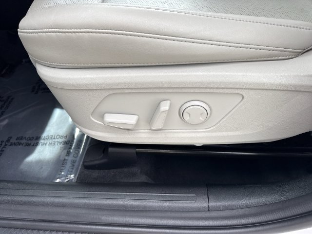 Used 2022 Kia Sorento EX w/ Panoramic Sunroof Package FWD image 12