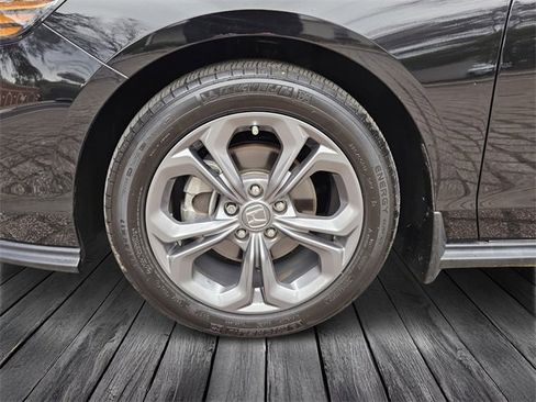Certified 2024 Honda Accord EX image 9