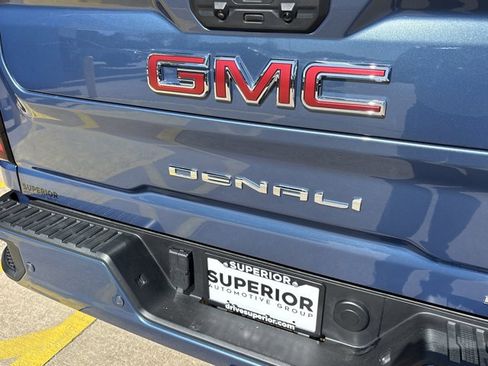 Used 2025 GMC Sierra 2500 Denali w/ Denali Reserve Package AWD/4WD image 5