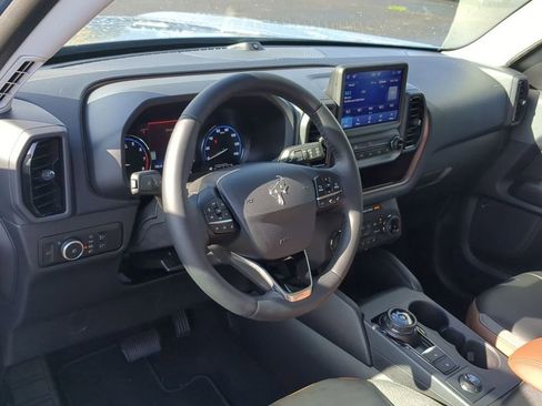 Used 2024 Ford Bronco Sport Outer Banks w/ Tech Package AWD/4WD image 12