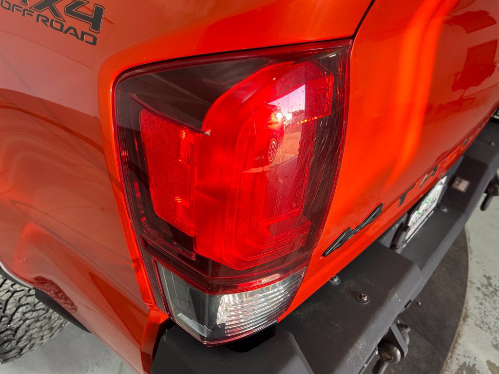 Used 2018 Toyota Tacoma TRD Off-Road AWD/4WD image 45