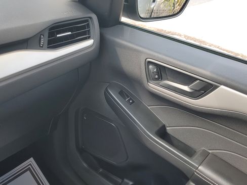 Used 2022 Ford Escape SE w/ SE Sport Appearance Package image 29