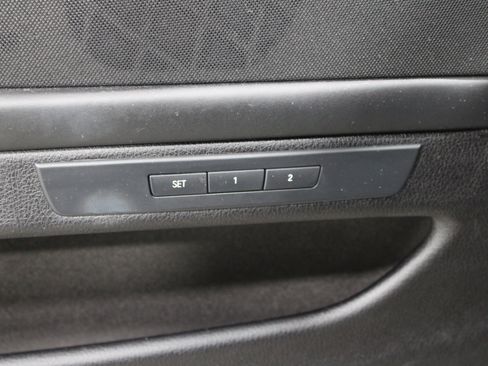 Used 2016 BMW 550i xDrive Sedan AWD/4WD image 8