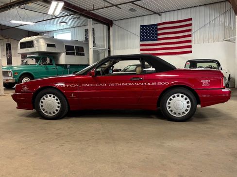 Used 1993 Cadillac Allante FWD image 3