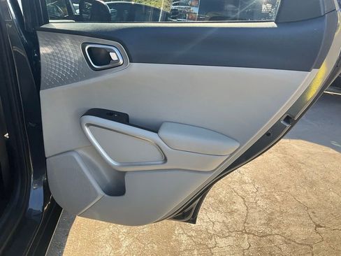 Used 2020 Kia Soul LX image 53