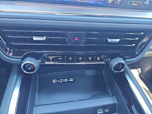 New 2026 Chevrolet Tahoe High Country AWD/4WD image 18